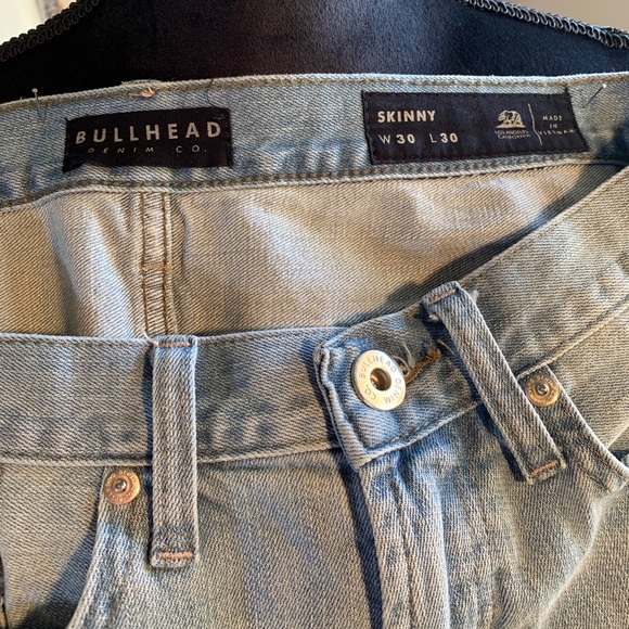 Bullhead Distressed Skinny Light Wash Jean W30/L30 - Picture 3 of 7